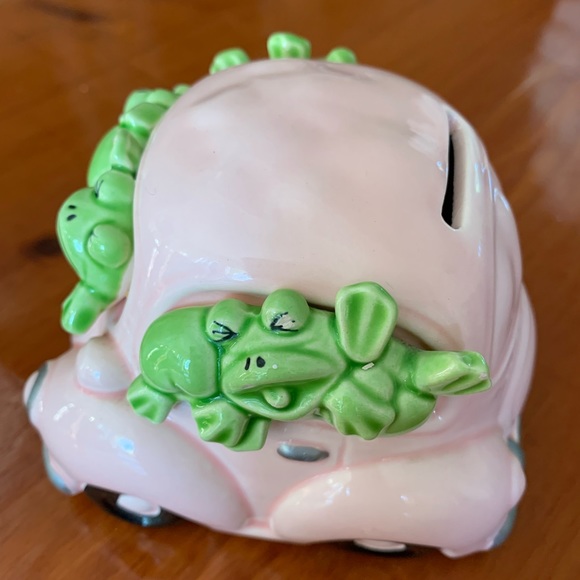 Ceramic Frogs-In-A-Volkswagen Bug Coin Bank - Picture 7 of 7